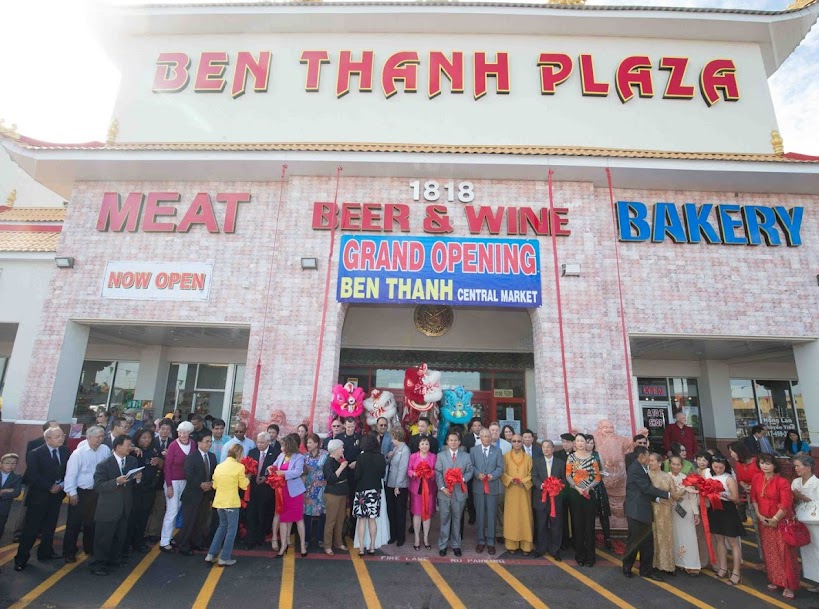 Ben Thanh Plaza and Central Market – 1818 E Pioneer Pkwy Ste 100, Arlington, TX 76010, United States